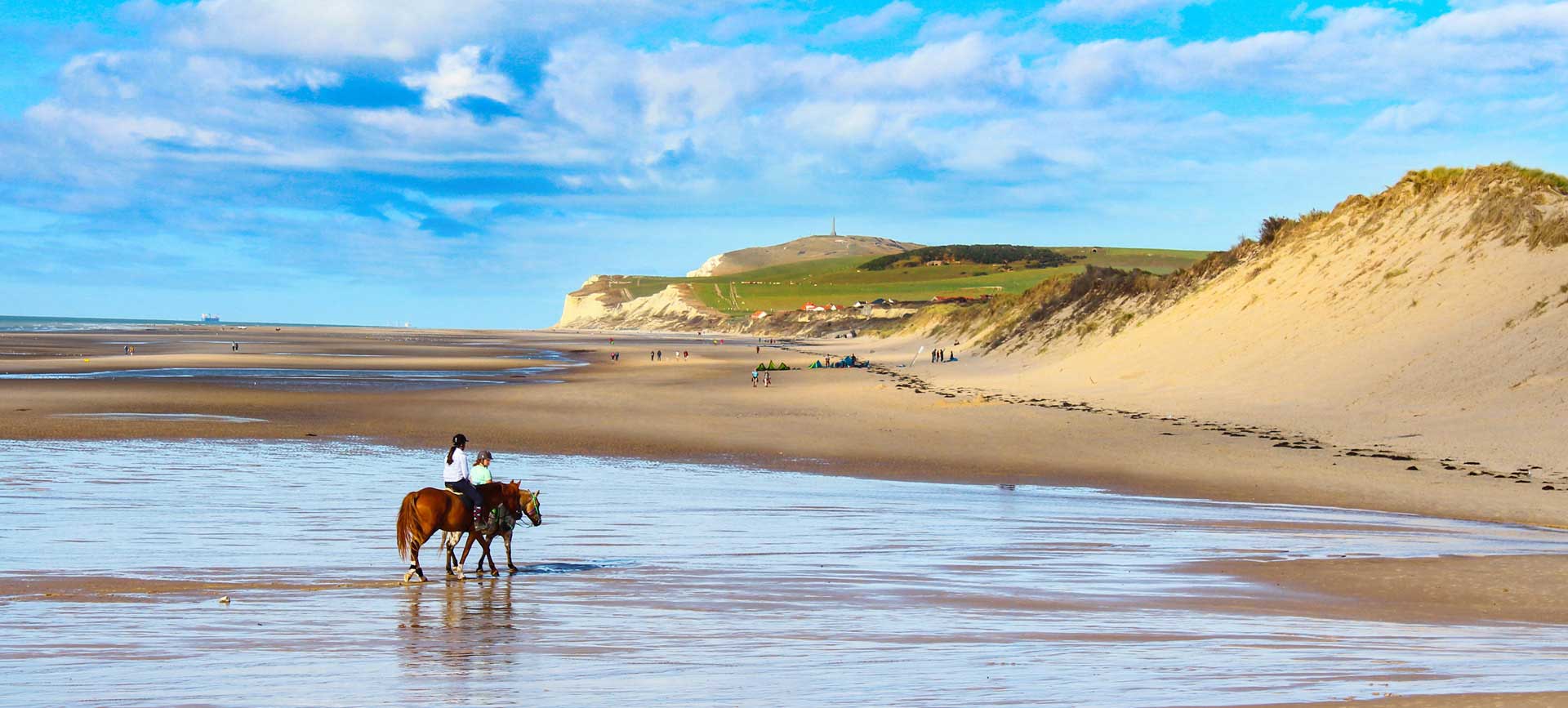 Cap Blanc-Nez vu de la plage de Wissant dans le Nord-Pas-De-Calais