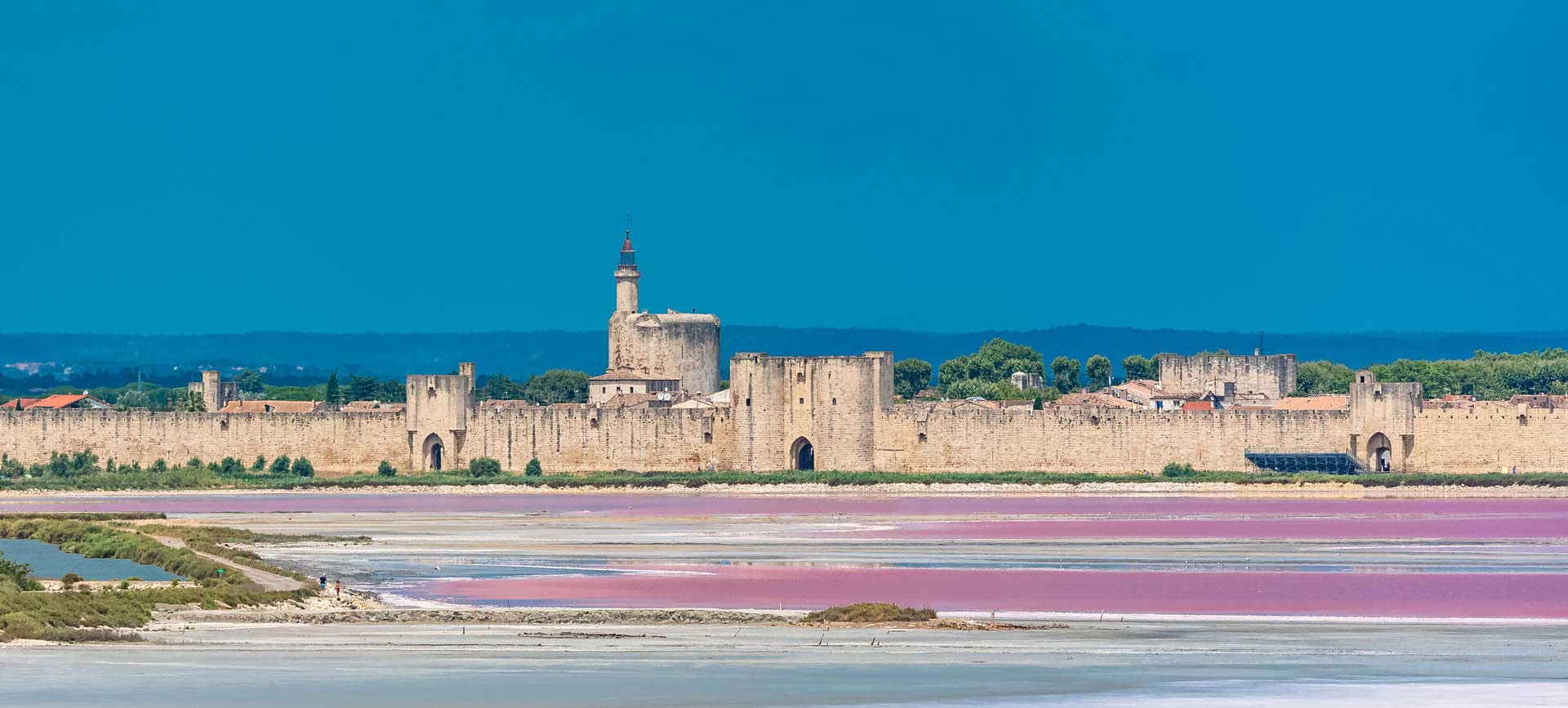 Salins de Aigues-Mortes en Petit Camargue dans la région Occitanie
