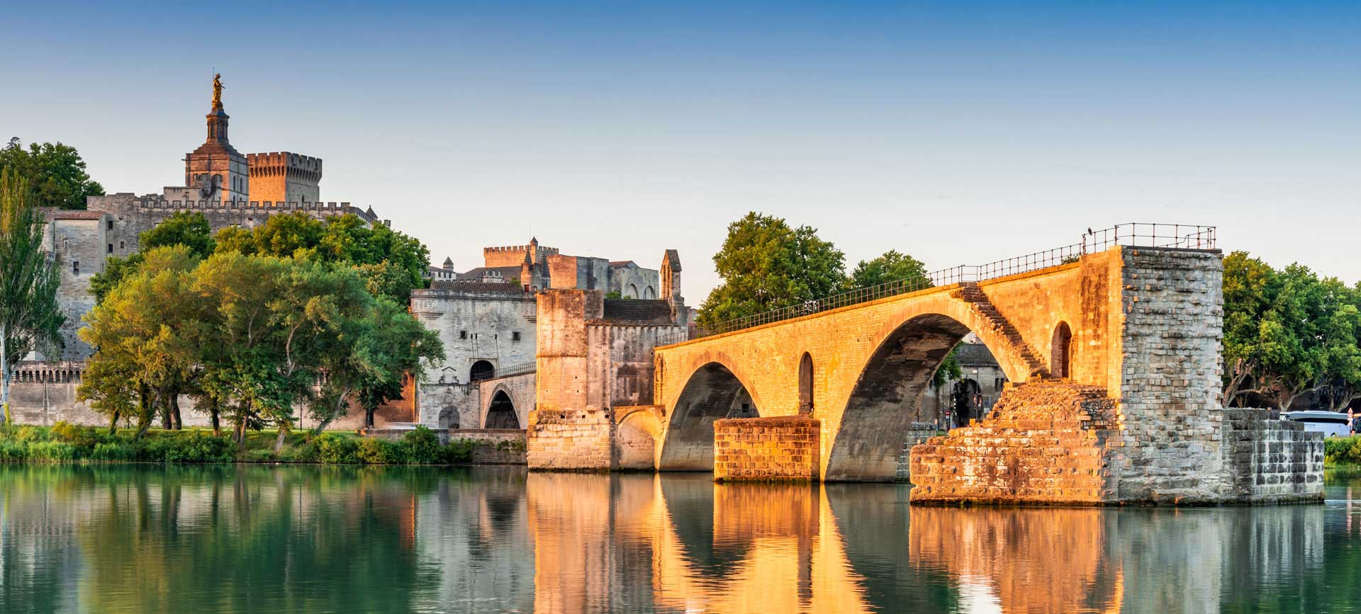 Couché de soleil ville d’Avignon en Provence