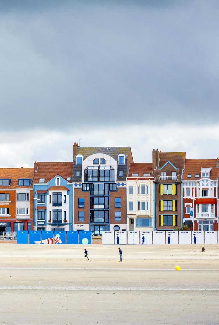Dunkerque plage du quartier Malo-les-Bains dans le Nord-Pas-De-Calais