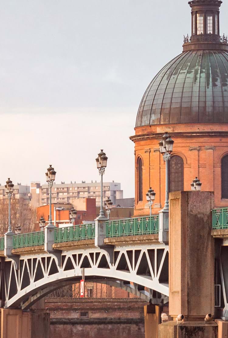 Pont sur la Garonne avec l’Hôtel-Dieu de Toulouse