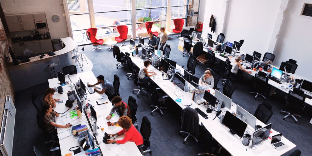 Les 10 fournitures de bureau indispensables pour bien organiser un open space