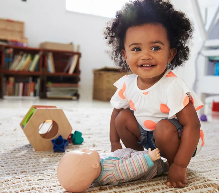 Enfant jeux petite enfance