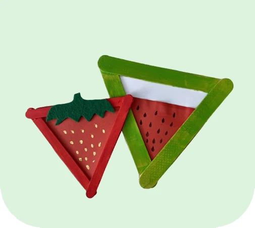 image de fruits réalisés avec des bâtonners bois